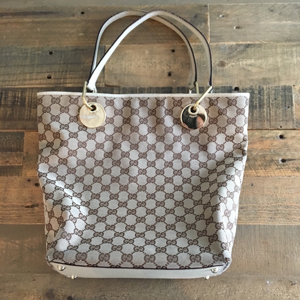 Gucci bucket bag